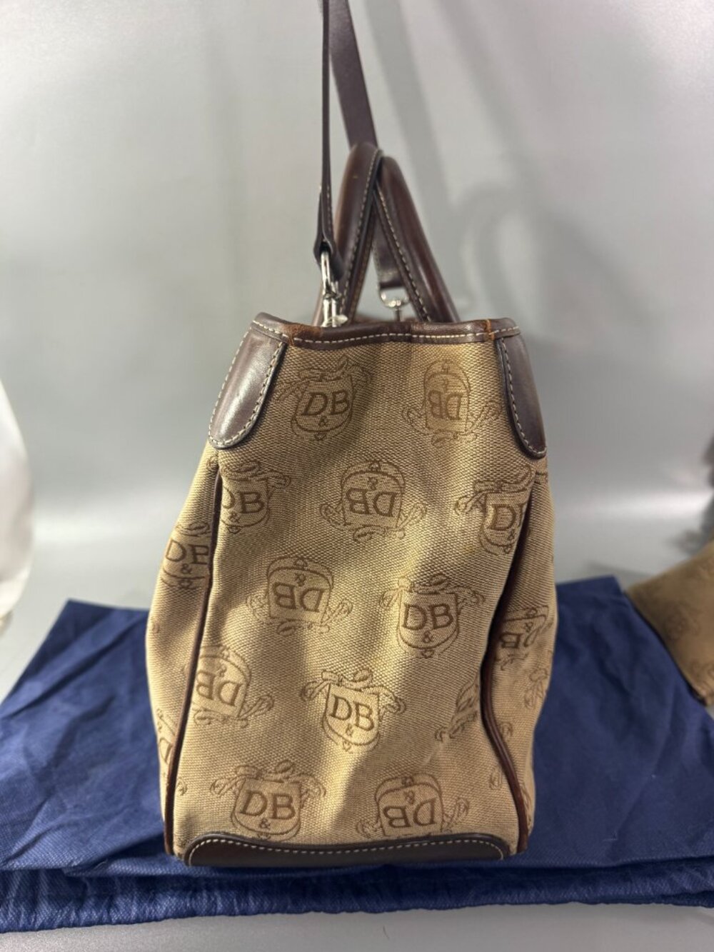 Vintage Dooney & Bourke Classic Signature Monogram Tote with Matching Pouch - Picture 8 of 15